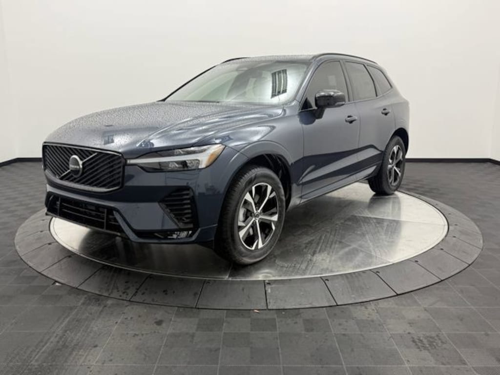 New 2026 Volvo XC60 B5 Core SUV