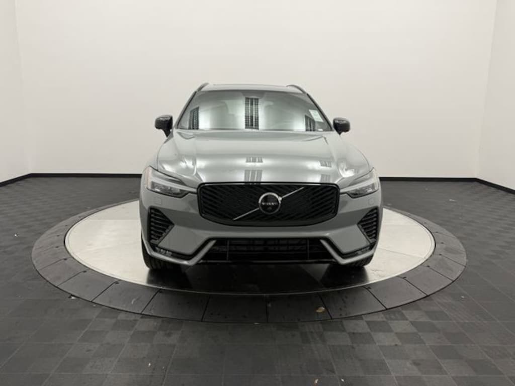 New 2026 Volvo XC60 B5 Plus SUV