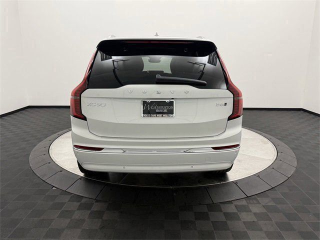 2026 Volvo XC90 Plus - Photo 6
