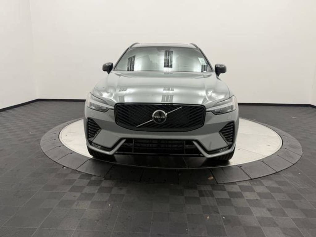 New 2026 Volvo XC60 B5 Plus SUV