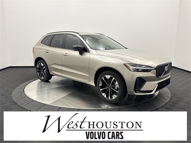 2026 Volvo XC60 Plus's photo