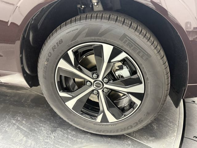 2026 Volvo XC60 Core - Photo 9