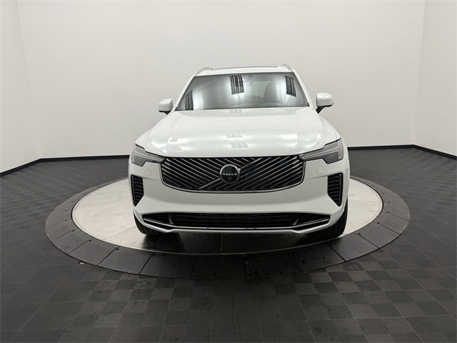 2025 Volvo XC90 Plus photo 3
