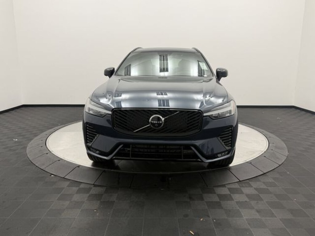 New 2026 Volvo XC60 B5 Plus SUV