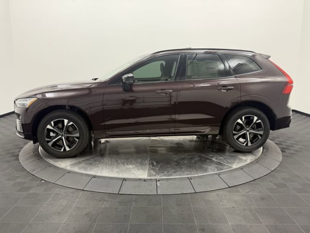 New 2026 Volvo XC60 B5 Core SUV