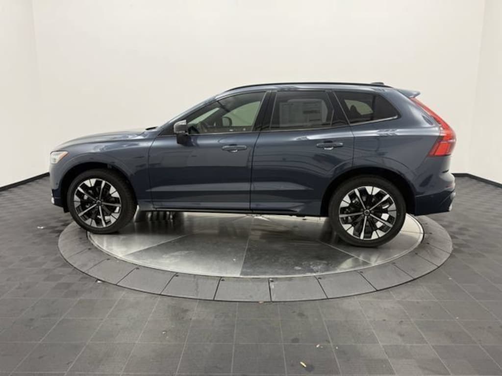 New 2026 Volvo XC60 B5 Plus SUV