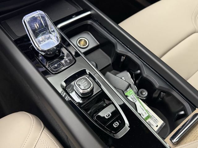 2026 Volvo XC60 Core - Photo 21