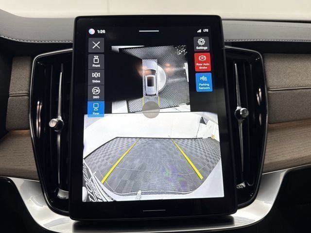 2026 Volvo XC90 Plus - Photo 21