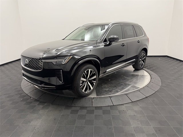 2025 Volvo XC90 Core photo 3