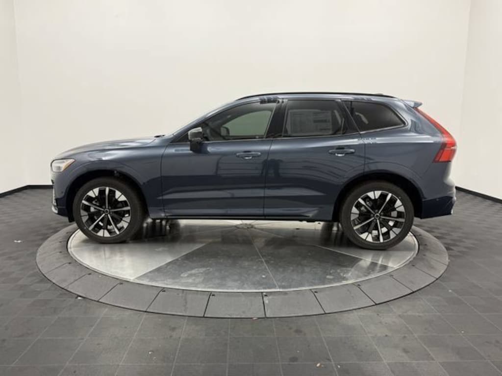New 2026 Volvo XC60 B5 Plus SUV