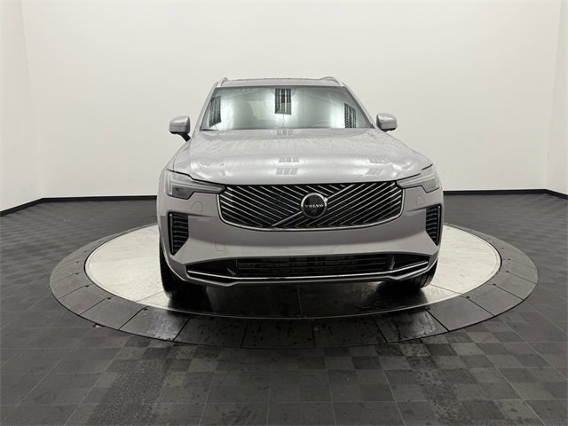 2026 Volvo XC90 B5 Plus photo 2