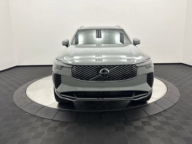 2026 Volvo XC90 Plus - Photo 3