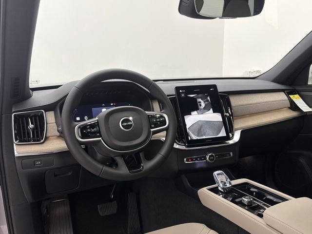 2026 Volvo XC90 Plus - Photo 24