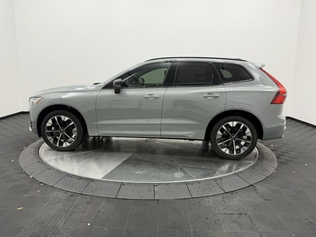 New 2026 Volvo XC60 B5 Plus SUV