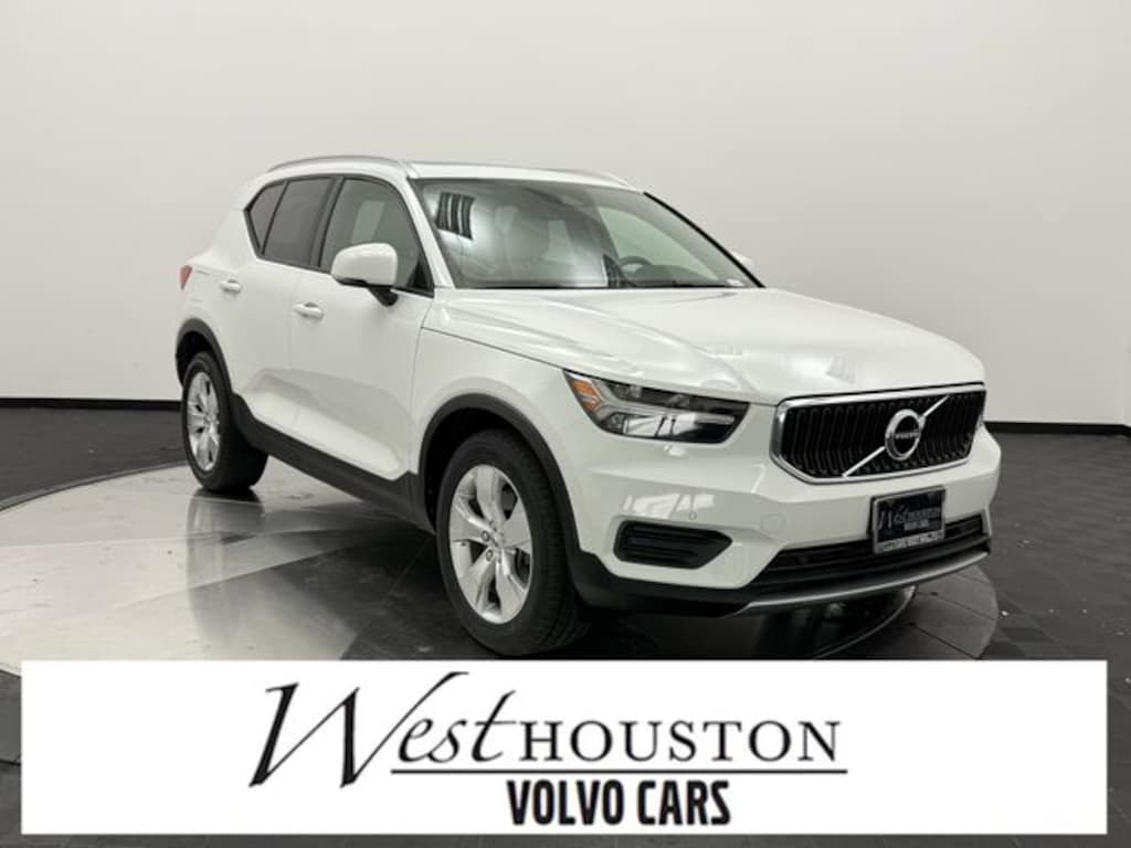 Used 2020 Volvo XC40 Momentum SUV