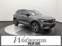 2026 Volvo XC40 B4 Core SUV