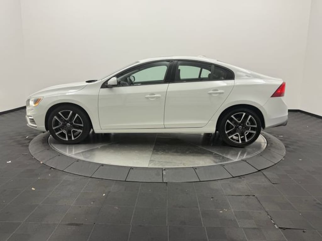 Used 2017 Volvo S60 T5 Dynamic Sedan