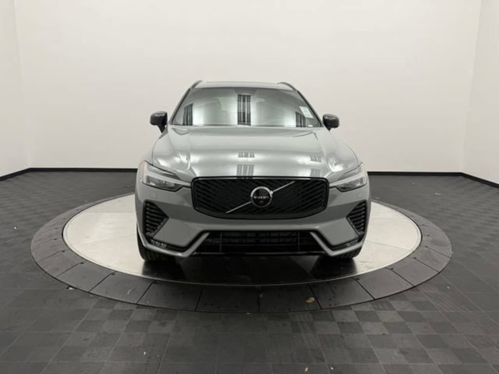 New 2026 Volvo XC60 B5 Plus SUV