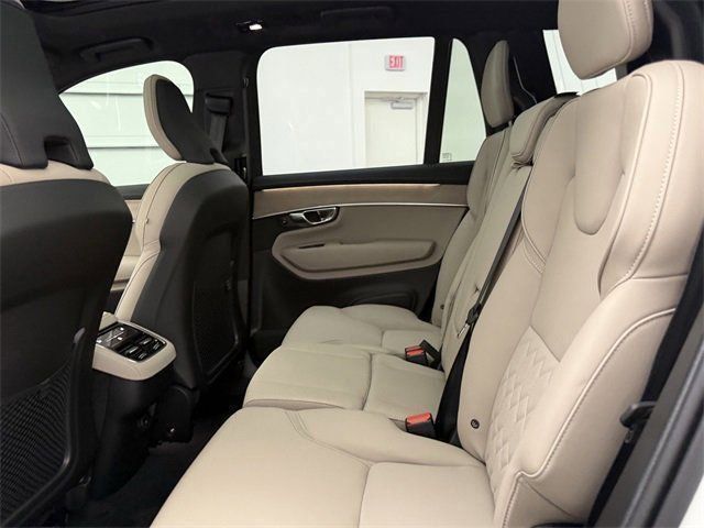 2026 Volvo XC90 Plus - Photo 26