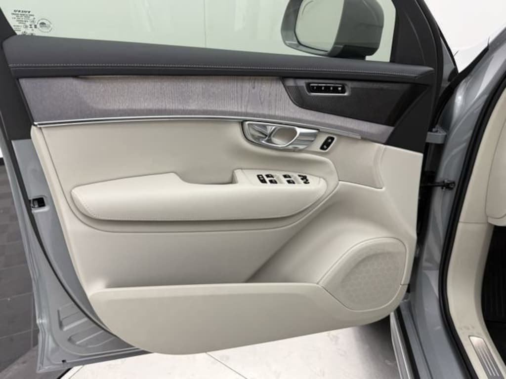 New 2026 Volvo XC90 B6 Ultra 7-Seater SUV