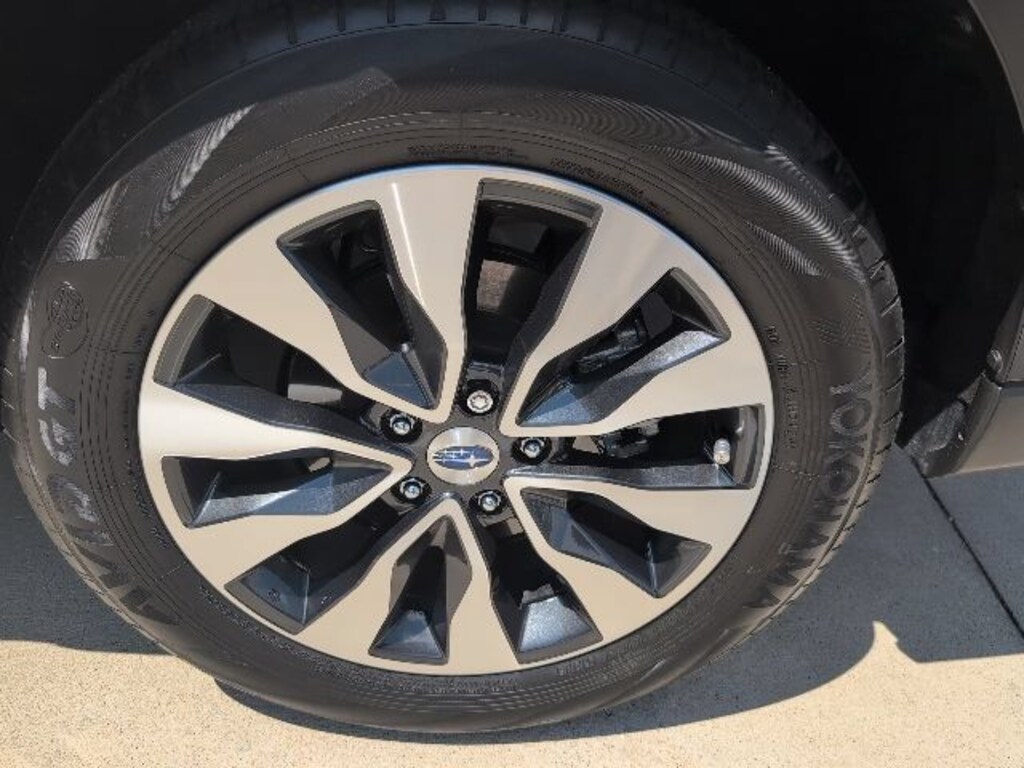 Used 2025 Subaru Outback Touring SUV