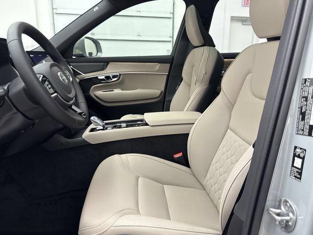 2026 Volvo XC90 Plus - Photo 13