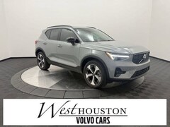 2026 Volvo XC40 B5 Plus SUV