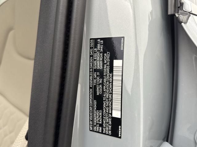 2026 Volvo XC90 Plus - Photo 30