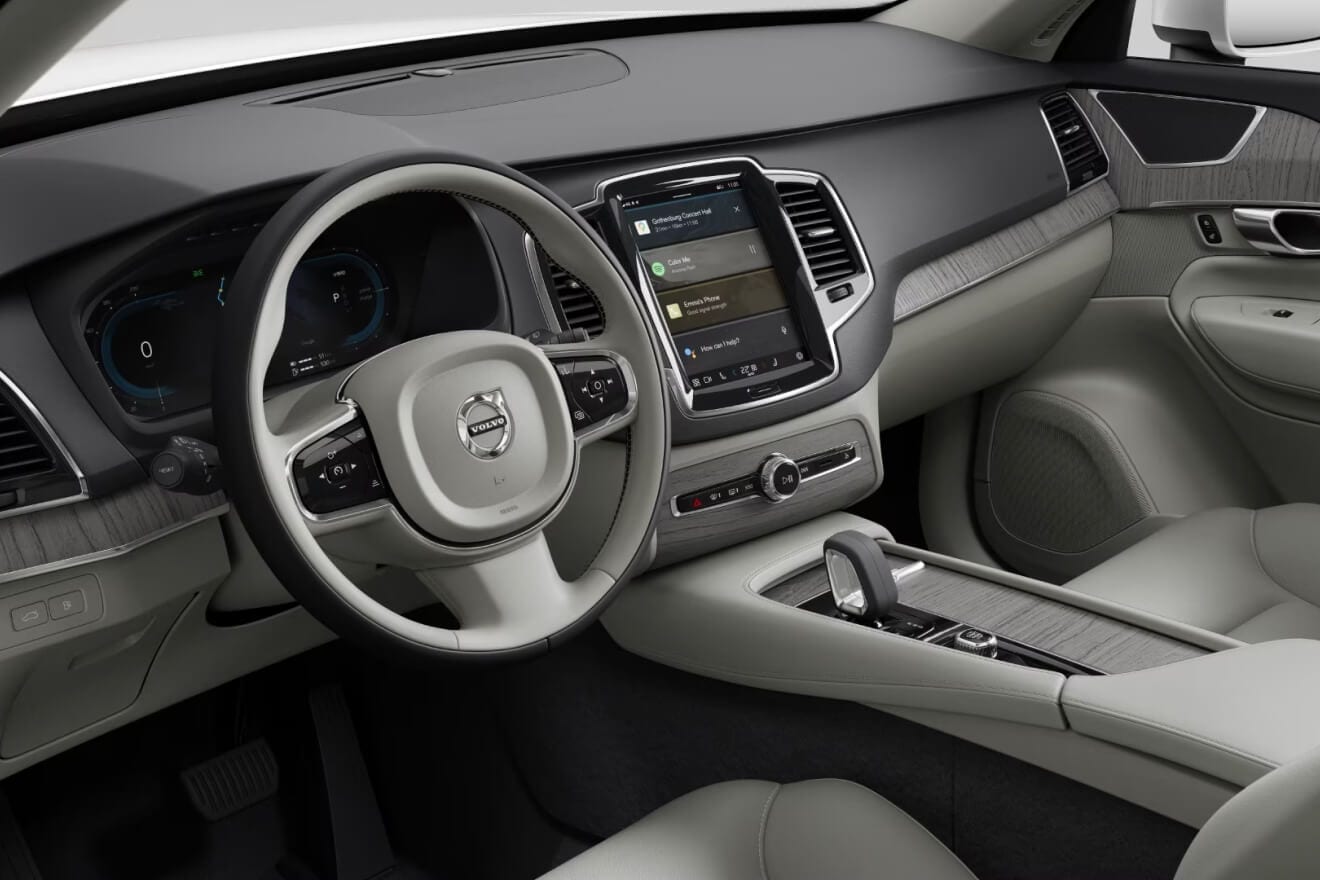 Volvo XC90 Hybrid MPG + Fuel Efficiency