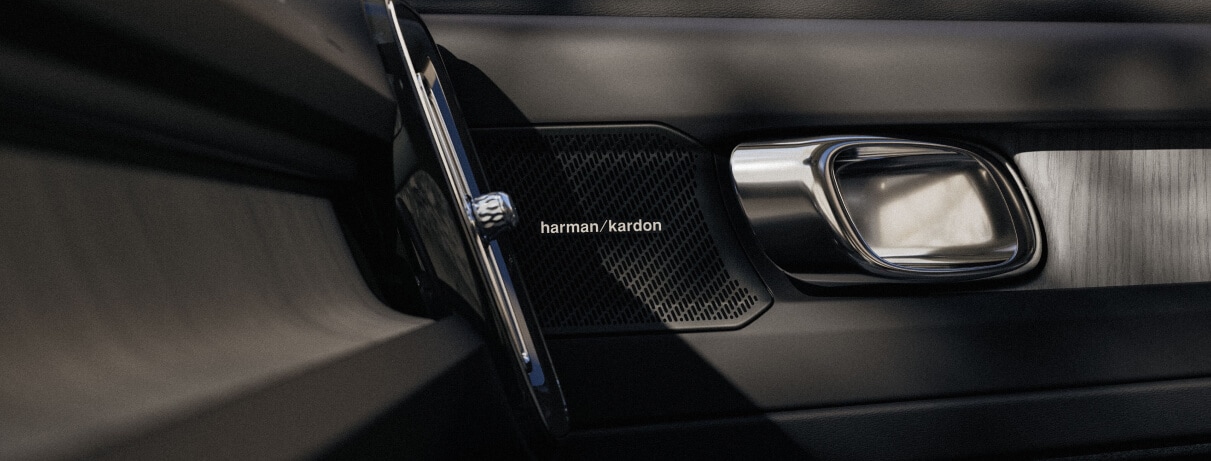 2026 Volvo XC40 Interior