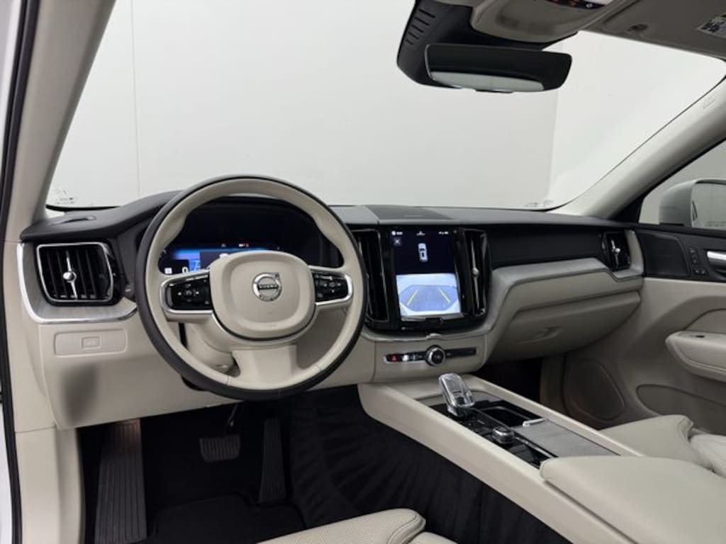 New 2026 Volvo XC60 plug-in hybrid T8 Plus SUV