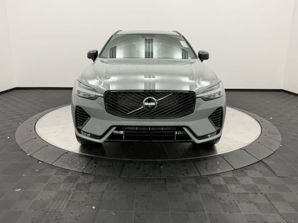 New 2026 Volvo XC60 B5 Plus SUV