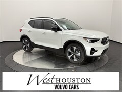 2026 Volvo XC40 B4 Plus SUV
