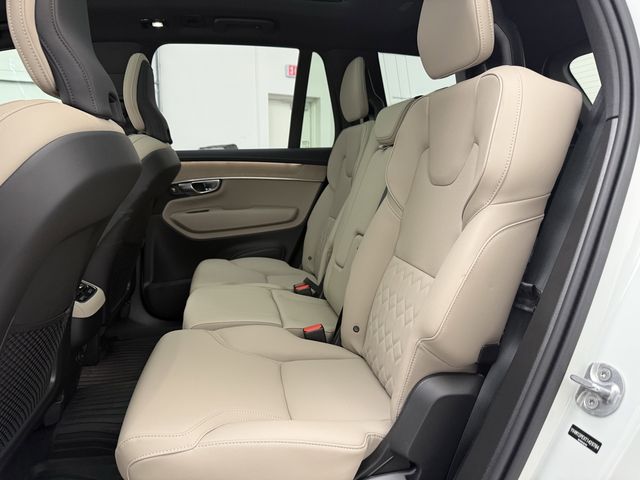 2026 Volvo XC90 Plus - Photo 22