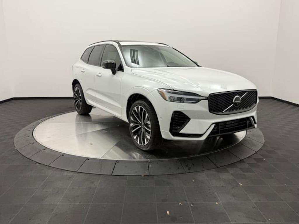 New 2026 Volvo XC60 plug-in hybrid T8 Ultra SUV