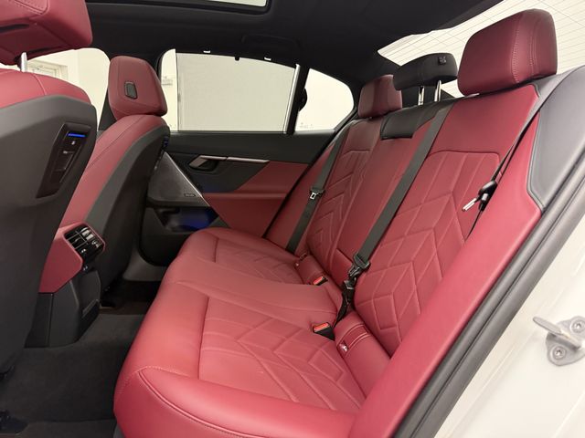 2025 BMW 5 Series 540i - Photo 26