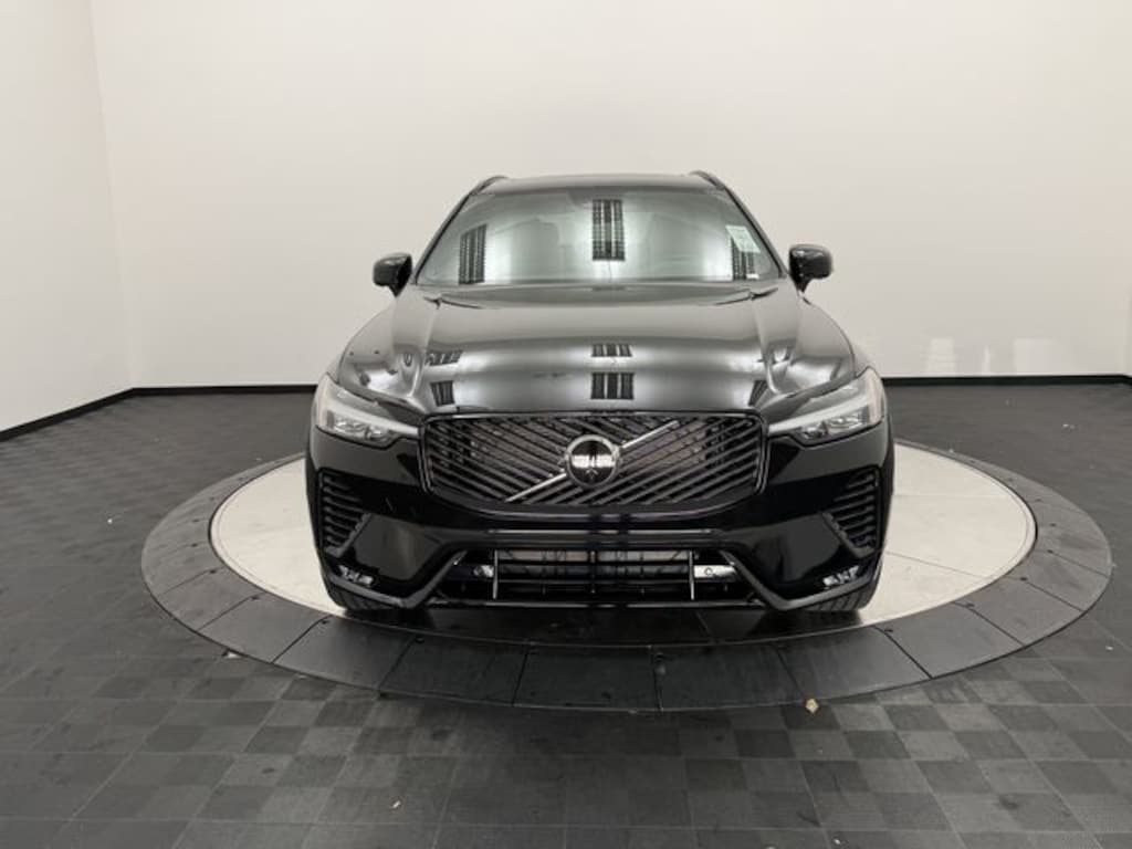 New 2026 Volvo XC60 B5 Plus SUV
