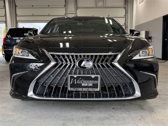 Used 2022 Lexus ES 350 with VIN 58ADZ1B14NU113733 for sale in Houston, TX