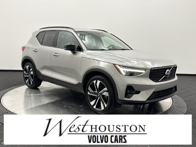 2024 Volvo XC40 Plus