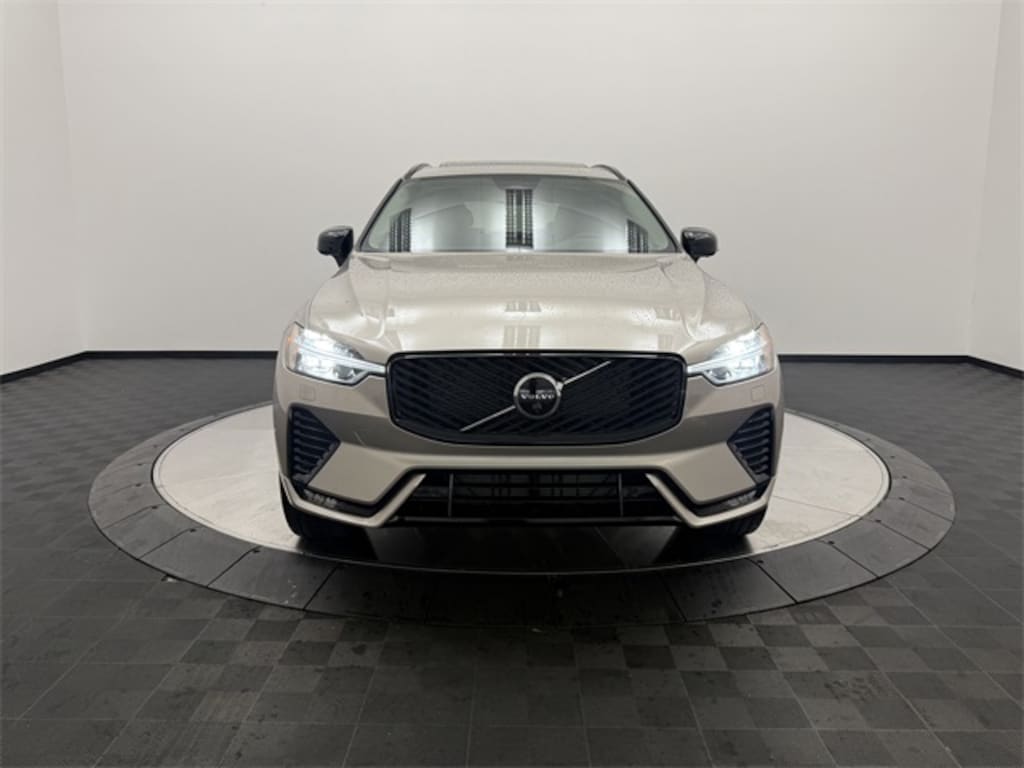 New 2026 Volvo XC60 B5 Plus SUV