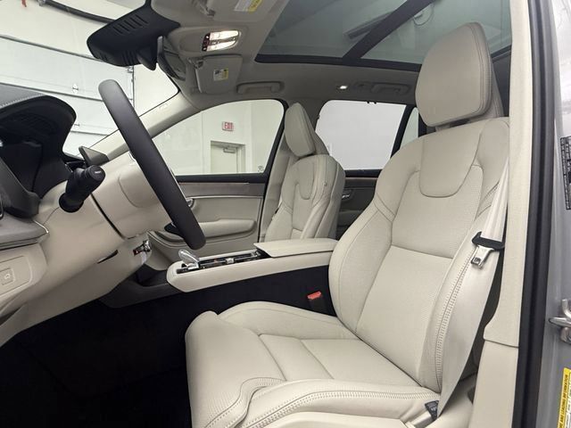 2026 Volvo XC90 Ultra - Photo 13