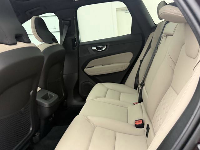 2026 Volvo XC60 Core - Photo 24