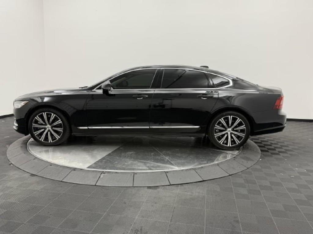 Used 2024 Volvo S90 B6 Plus Sedan