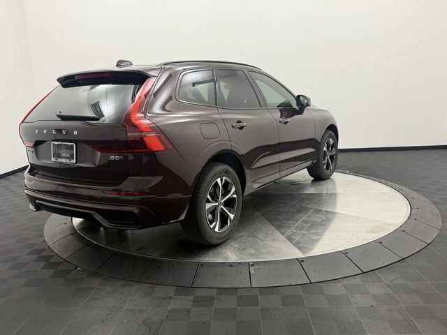 2026 Volvo XC60 Core - Photo 7
