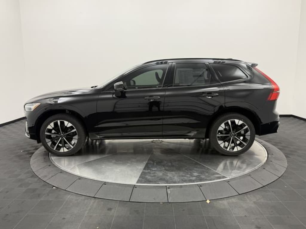 New 2026 Volvo XC60 B5 Plus SUV