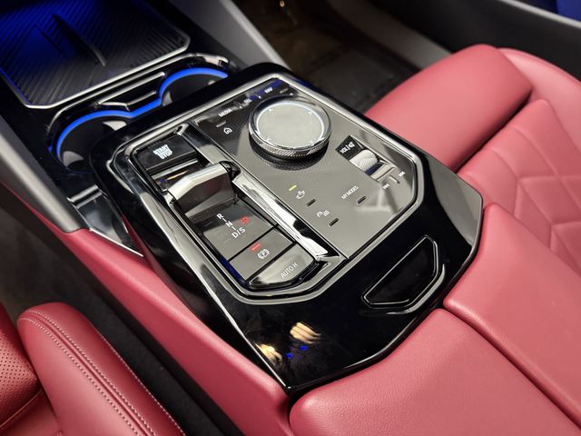 2025 BMW 5 Series 540i - Photo 22