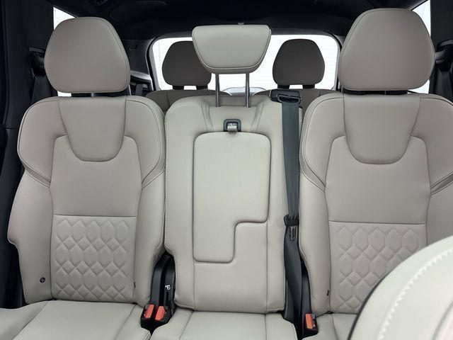 2026 Volvo XC90 Plus - Photo 29