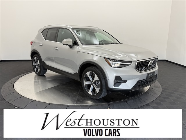 2025 Volvo XC40 Plus's photo