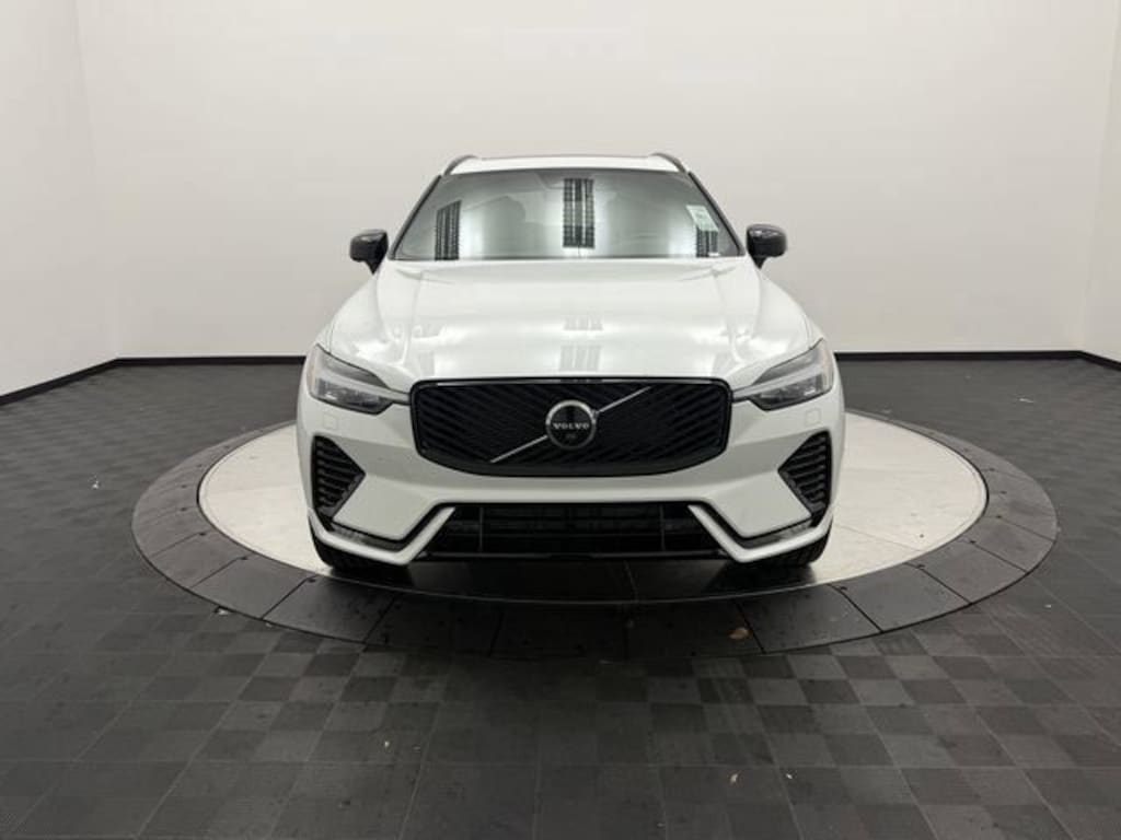 New 2026 Volvo XC60 B5 Plus SUV