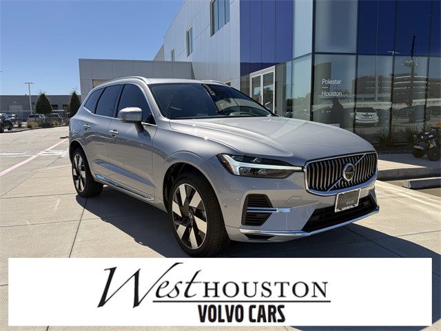 2023 Volvo XC60 Plus's photo
